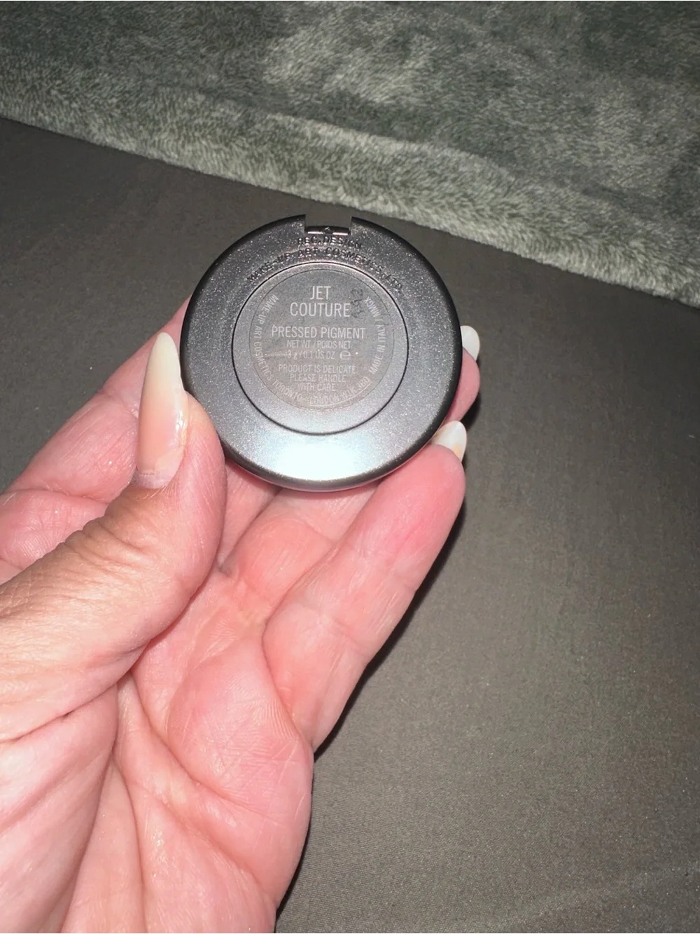 MAC Pressed pigment/ color Jet Couture